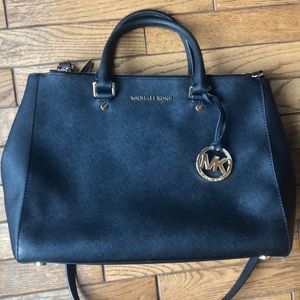 Micheal kors tote purse